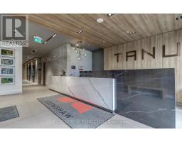 Living room - 303 21 Park Street E, Mississauga, ON L5G1L7 Photo 3