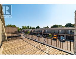 Dining room - 2 1011 White Oak Drive, Burlington, ON L7T2L3 Photo 2