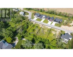 7049 Blue Coasts Heights, Plymptonwyoming, ON N0N1E0 Photo 5