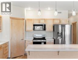 Primary Bedroom - 238 Leota Street, Whitehorse,  Y1A4N2 Photo 5