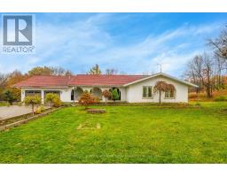 Bedroom 5 - 3885 89 Highway, Innisfil, ON L0L1L0 Photo 2