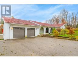 Games room - 3885 89 Highway, Innisfil, ON L0L1L0 Photo 3