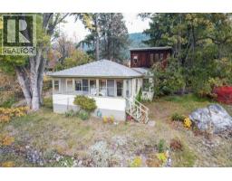 Bedroom - 3273 Broadwater Road, Robson, BC V0G1X0 Photo 2