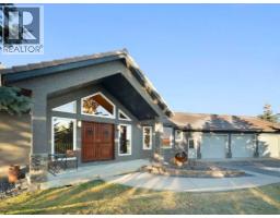 5pc Bathroom - 33038 Township Road 272, Rural Rocky View County, AB T4C2Z6 Photo 3