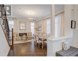 Family room - 136 Carriage Shop Bend, East Gwillimbury, ON L9N0Y3 Photo 2