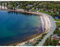 Bedroom - 9199 St Margarets Bay Road, Queensland, NS B0J1T0 Photo 5