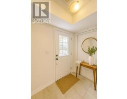 7 Silo Mews, Barrie, ON L9J0V3 Photo 2