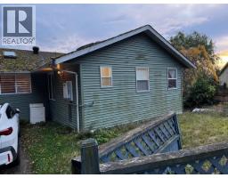 6300 Samron Road, Sechelt, BC V2C1Y1 Photo 4