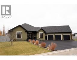 Living room - 15 Broadway Street S, Redvers, SK S0C2H0 Photo 2