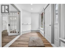 Living room - 150 Iroquois Street E, Moose Jaw, SK S6H4T2 Photo 2