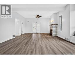 Office - 150 Iroquois Street E, Moose Jaw, SK S6H4T2 Photo 3