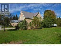 Living room - 24 Queen Street E, South Bruce Peninsula, ON N0H1P0 Photo 2