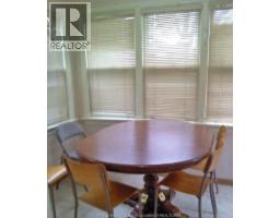 4pc Bathroom - 458 Partington, Windsor, ON N9B2N5 Photo 3