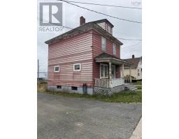 Bath (# pieces 1-6) - 477 Townsand Street, Sydney, NS B1P5G5 Photo 5