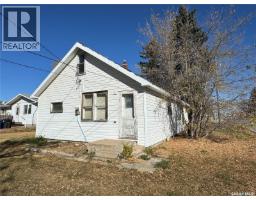 Kitchen - 220 6th Avenue E, Biggar, SK S0K0M0 Photo 2