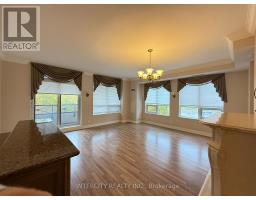 Foyer - 212 9225 Jane Street, Vaughan, ON L6A0J7 Photo 4