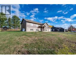 Bedroom - 20 Riverdale Street, Whitewater Region, ON K0J2L0 Photo 3