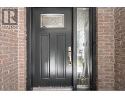 708 Village Green Avenue, London South, ON N6K1H2 Photo 3