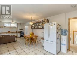 Primary Bedroom - 1358 Hwy 1, Church Point, NS B0W1M0 Photo 5