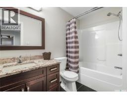 Bedroom - 1730 11 Th Avenue Nw, Moose Jaw, SK S6J0B3 Photo 5