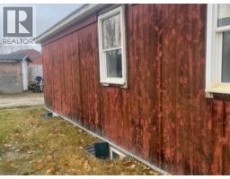 9905 105 Avenue, Fort Simpson,  X0E0N0 Photo 3