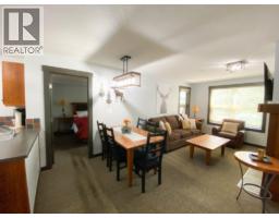 Primary Bedroom - 2070 Summit Drive Drive Unit 306, Panorama, BC V0A1T0 Photo 5