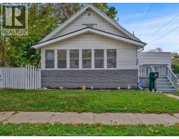 Bedroom - 12 Victoria, Leamington, ON N8H2W3 Photo 2