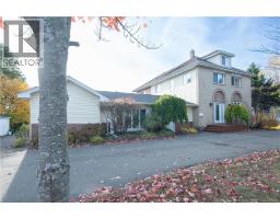 Living room - 705 Amirault Street, Dieppe, NB E1A1E9 Photo 3