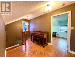 Bathroom - 65 Elora Street N, Minto, ON N0G1M0 Photo 5