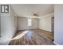 4pc Bathroom - 31 Pellister Street W, Harriston, ON N0G1Z0 Photo 5