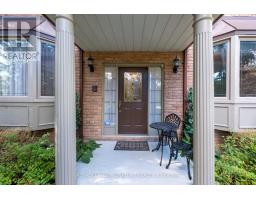 Bedroom 4 - 4 Ruth Court, Whitchurchstouffville, ON L4A2E3 Photo 2