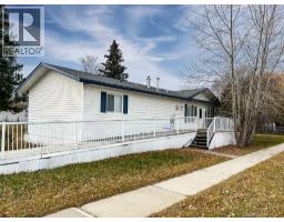 5302 5304 5306 50 Avenue, Valleyview, AB T0H3N0 Photo 2
