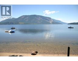 Primary Bedroom - 5368 Pierres Point Road Nw, Salmon Arm, BC V1E4M2 Photo 4