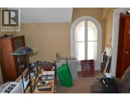 14 Mill Street, Elmira, ON N3B2K2 Photo 3