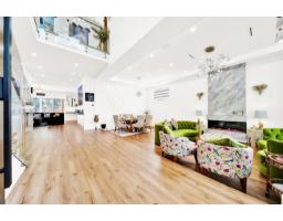 15496 22 Avenue, Surrey, BC V4A2C2 Photo 2