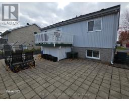 Living room - 2033 Concorde Avenue, Cornwall, ON K6H6M3 Photo 5