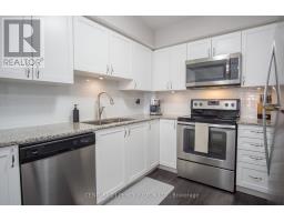 Kitchen - 201 481 Rupert Avenue, Whitchurchstouffville, ON L4A1Y7 Photo 4