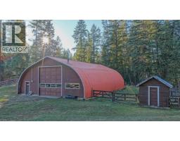 Partial bathroom - 2471 Highway 6 Road, Lumby, BC V0E2G1 Photo 4