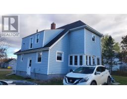 Sunroom - 25 Gaspe Road, Oleary, PE C0B1V0 Photo 5