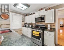 Dining room - 5440 Yonge Street, Innisfil, ON L0L1R0 Photo 5