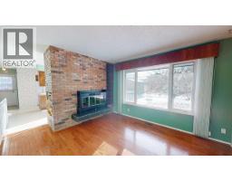 Family room - 10415 109 Avenue, Fort St John, BC V1J2S2 Photo 4