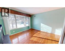 Dining room - 10415 109 Avenue, Fort St John, BC V1J2S2 Photo 3