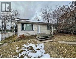Living room - 9812 94 Street, Fort St John, BC V1J3L1 Photo 2
