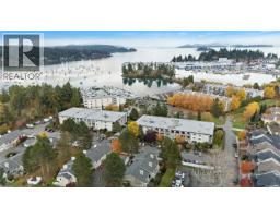 Sunroom - 206 2050 White Birch Rd, Sidney, BC V8L2R2 Photo 2