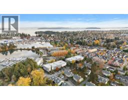 Kitchen - 206 2050 White Birch Rd, Sidney, BC V8L2R2 Photo 3