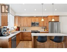 4pc Ensuite bath - 1115 Holden Road Unit 139, Penticton, BC V2A0B7 Photo 5