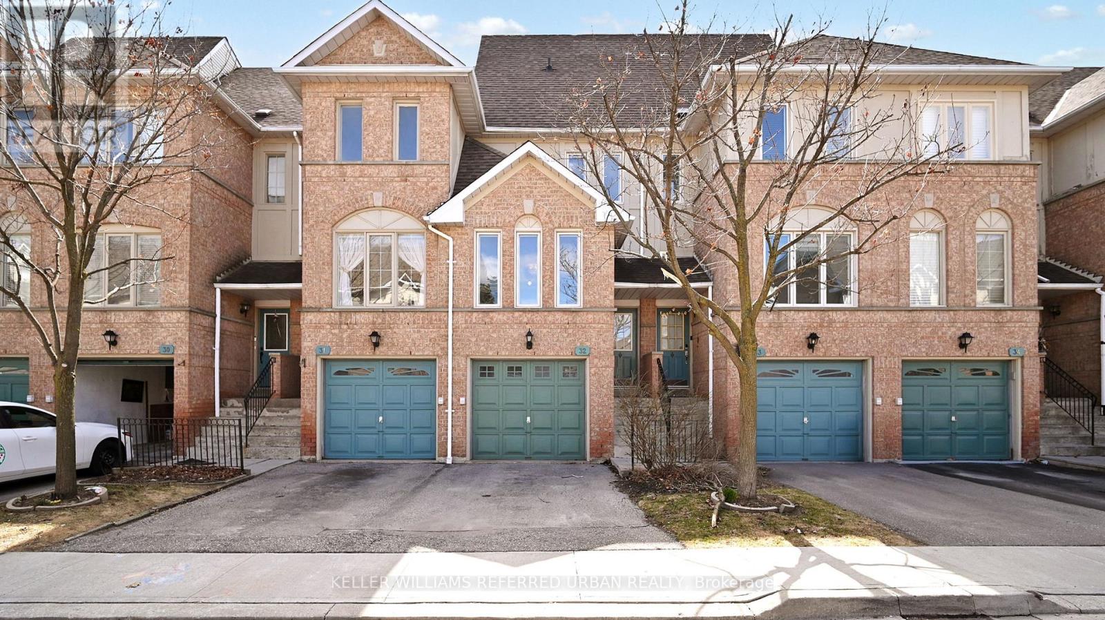 32 1050 Bristol Road