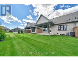 Kitchen - H 296 Perth Trail, Welland, ON L3B6G5 Photo 4