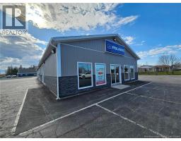 654 Principale Street, Beresford, NB E8K2B5 Photo 3