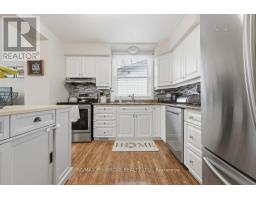 Bedroom - 3245 Petawawa Boulevard, Petawawa, ON K8H1X8 Photo 3